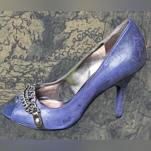 Guess Peep Toe Periwinkle Blue Leather Pumps Size 6